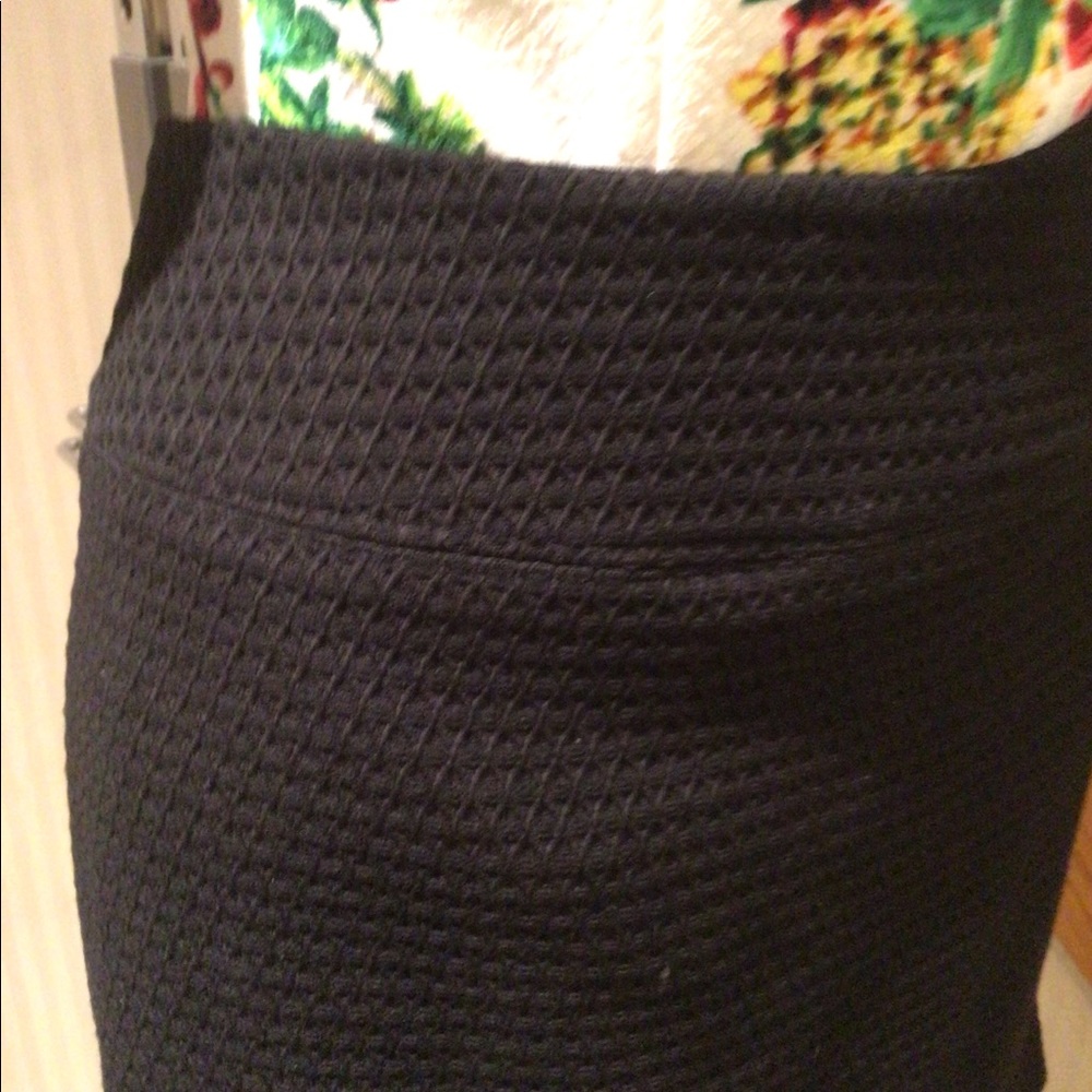 ⬇️Price Dropped ⬇️Black mini skirt NWOT